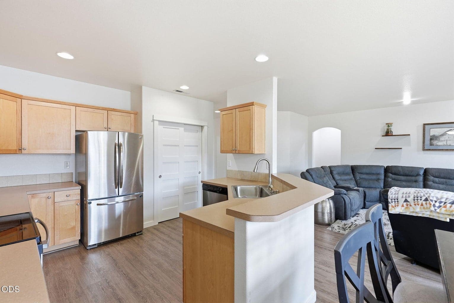Photo of 1610 Carson Avenue 5 of 24