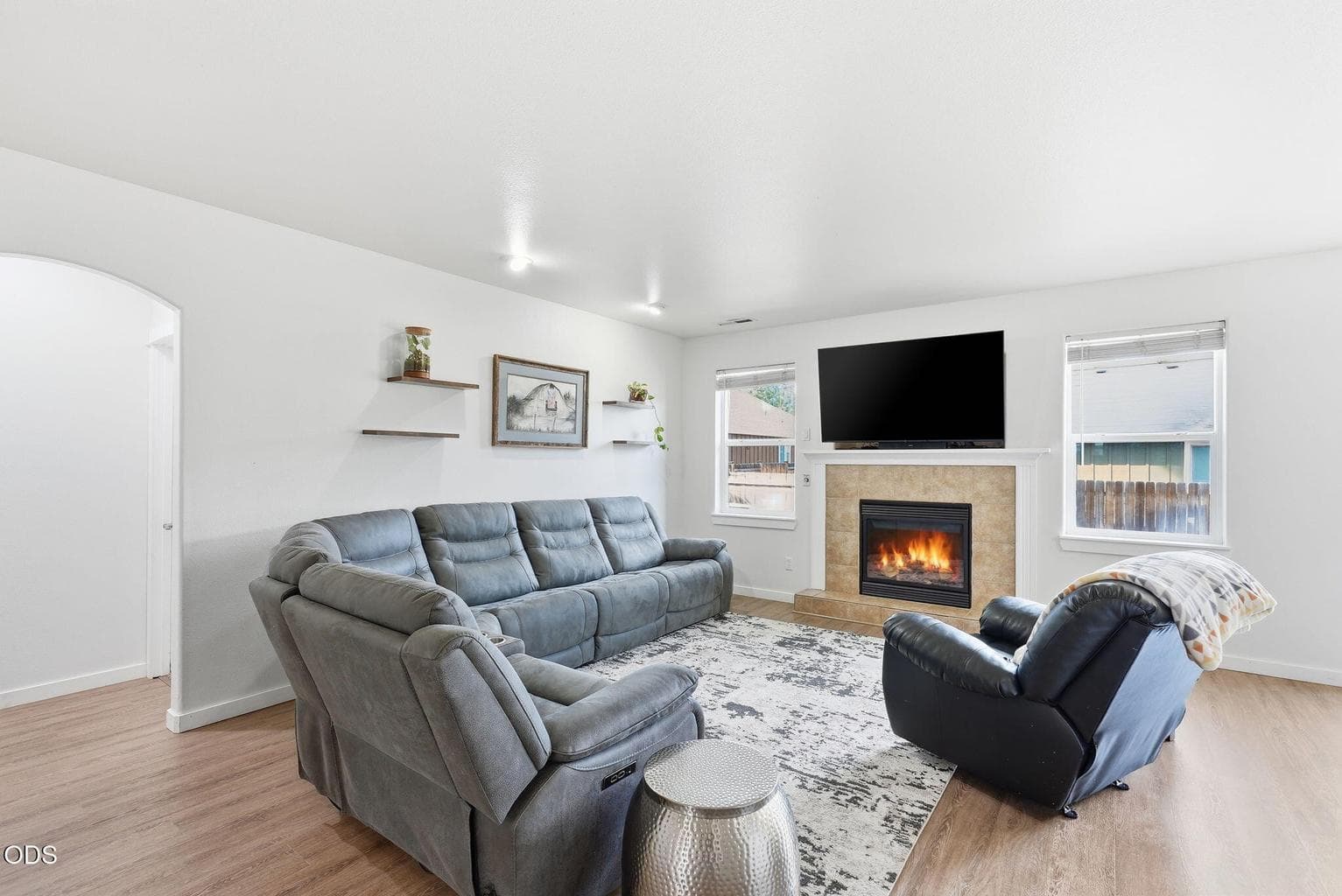 Photo of 1610 Carson Avenue 4 of 24