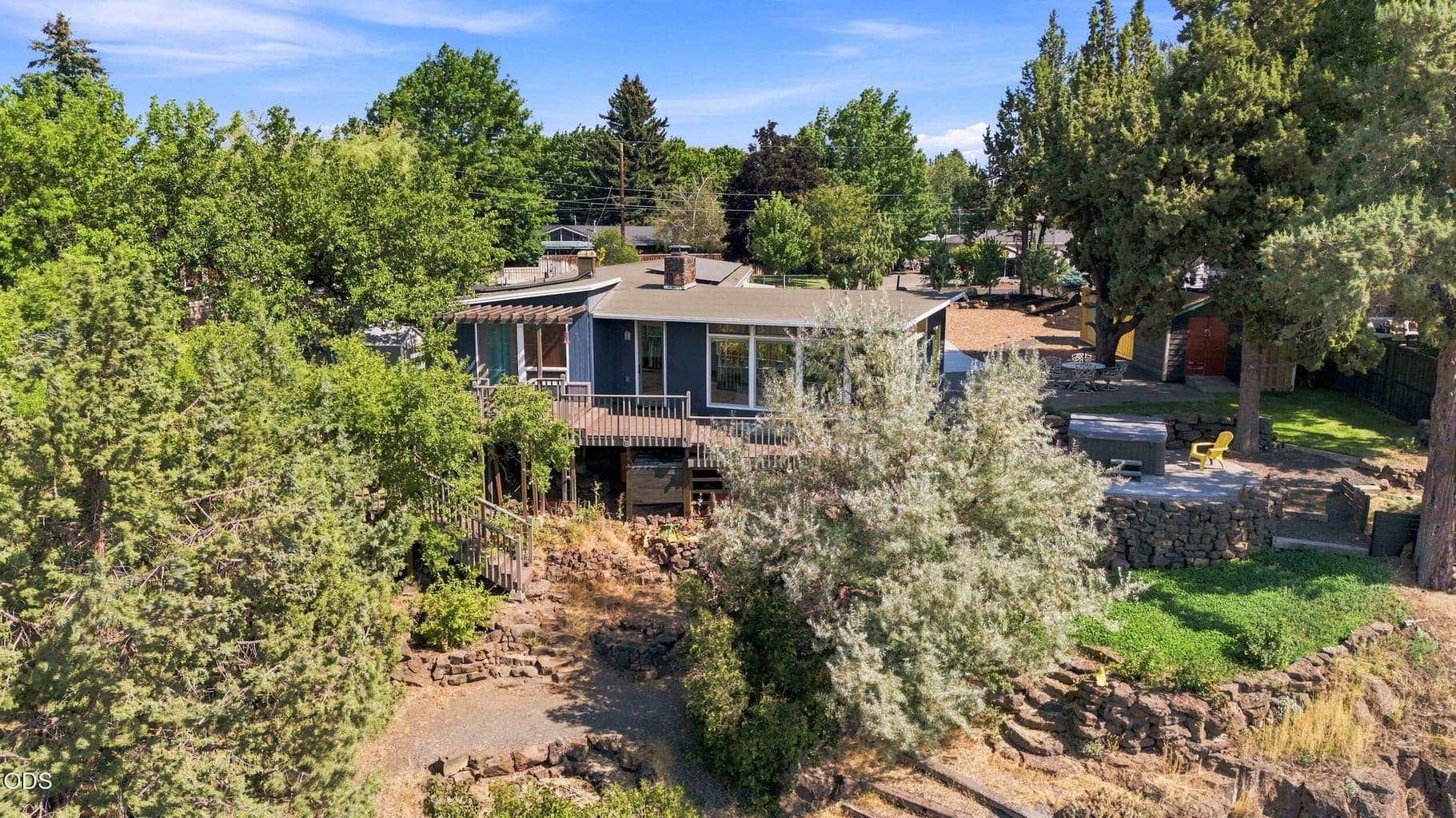 Photo of 655 NW Canyon Drive 2 of 48