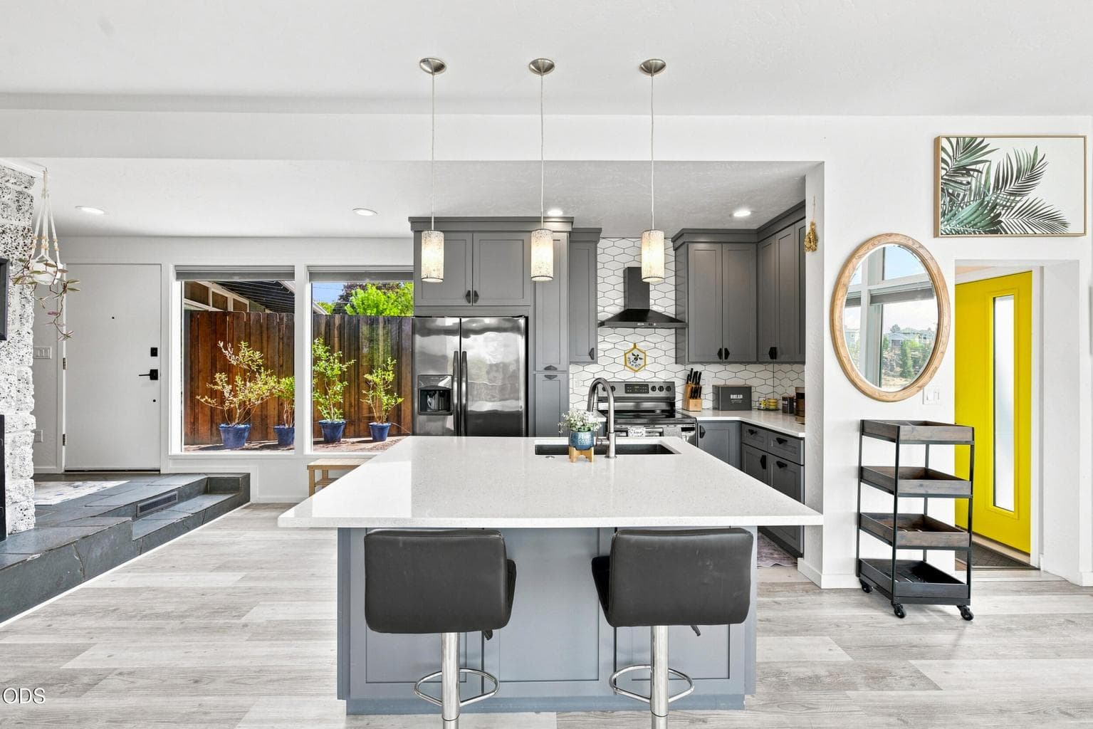 Photo of 655 NW Canyon Drive 3 of 48