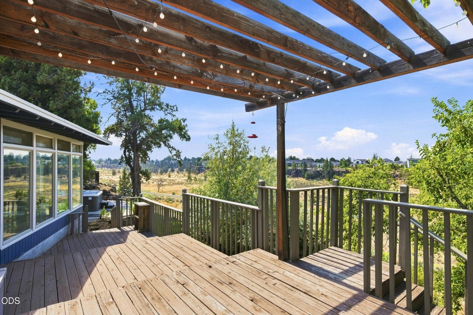 Photo of 655 NW Canyon Drive 33 of 48