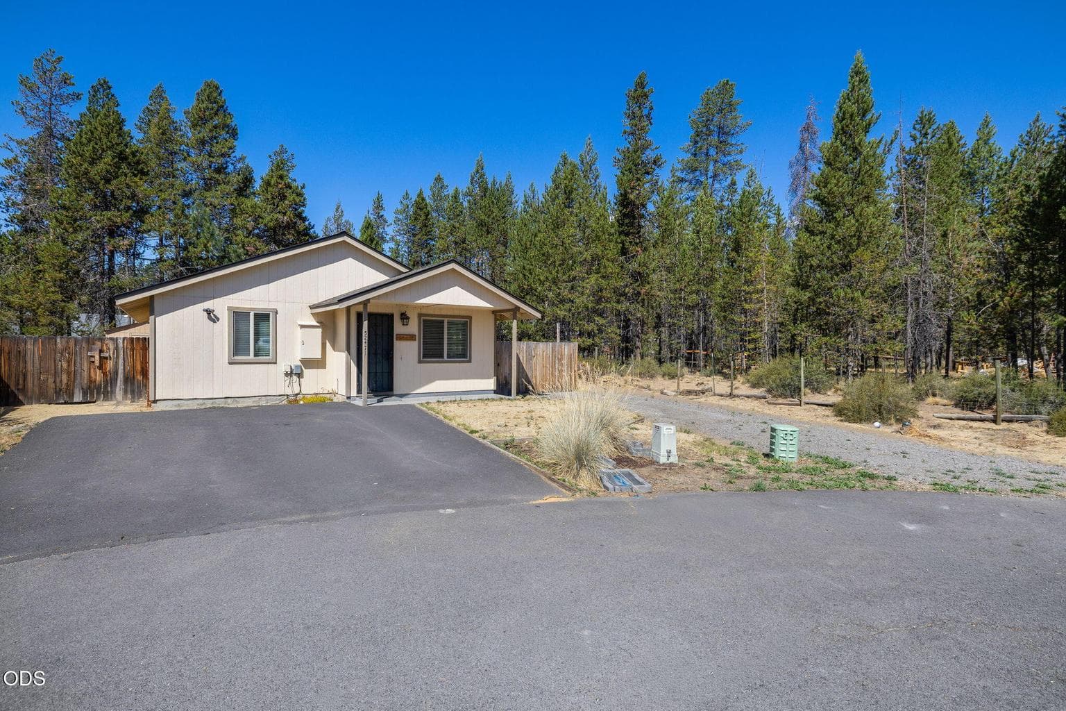 Photo of 52471 Medill Court 1 of 36