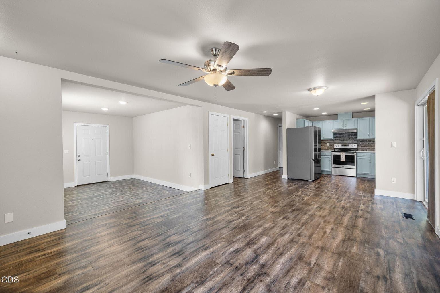 Photo of 52471 Medill Court 4 of 36