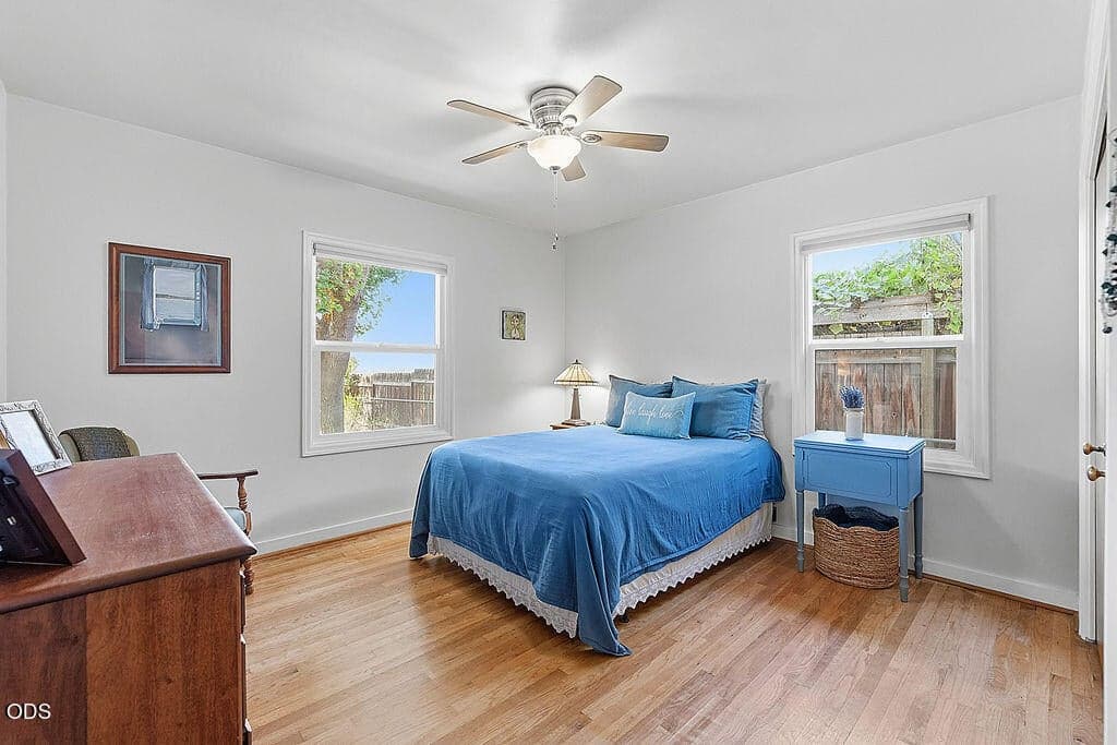 Photo of 598 NE Ochoco Avenue 20 of 37