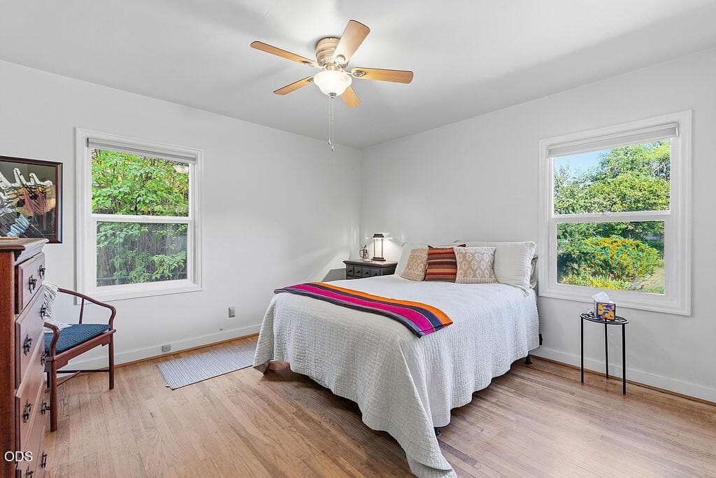 Photo of 598 NE Ochoco Avenue 21 of 37