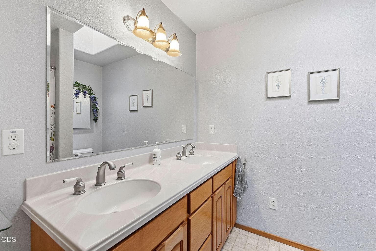 Photo of 1604 S Adams Drive 18 of 42