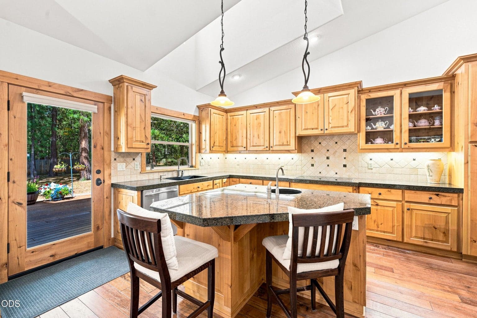 Kitchen with Island