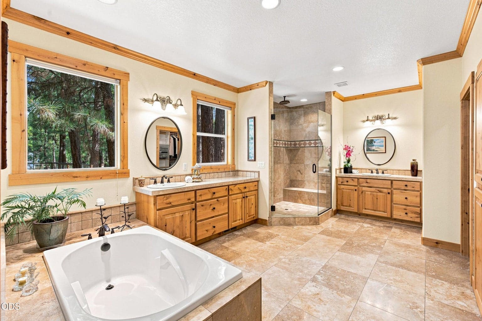 Primary Bath En Suite