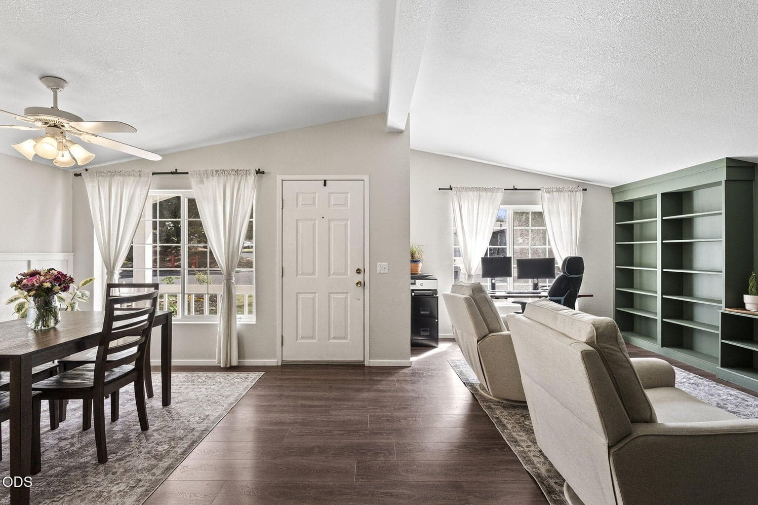 Photo of 2600 Rosemary Drive 5 of 27