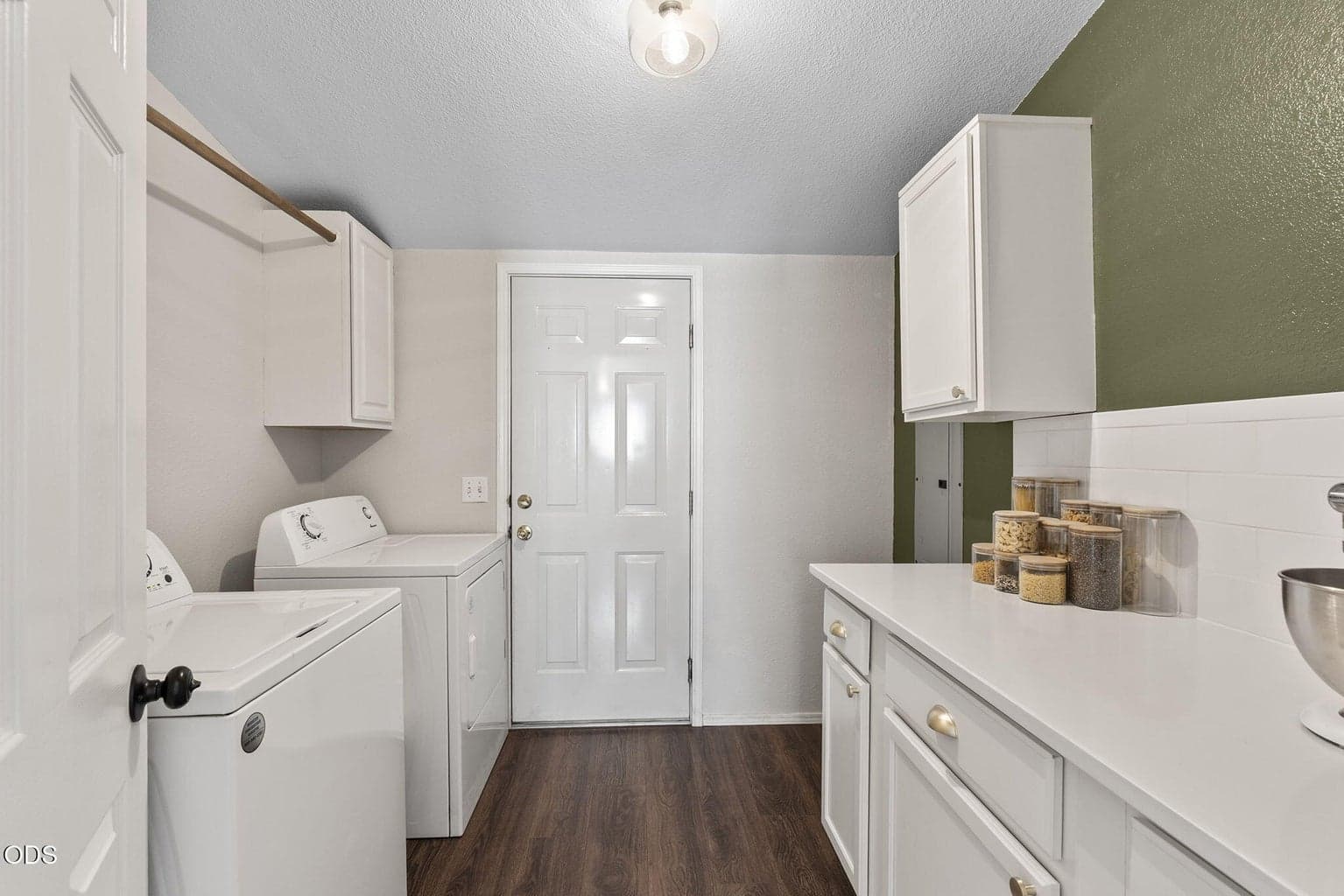 Photo of 2600 NE Rosemary Drive 20 of 27