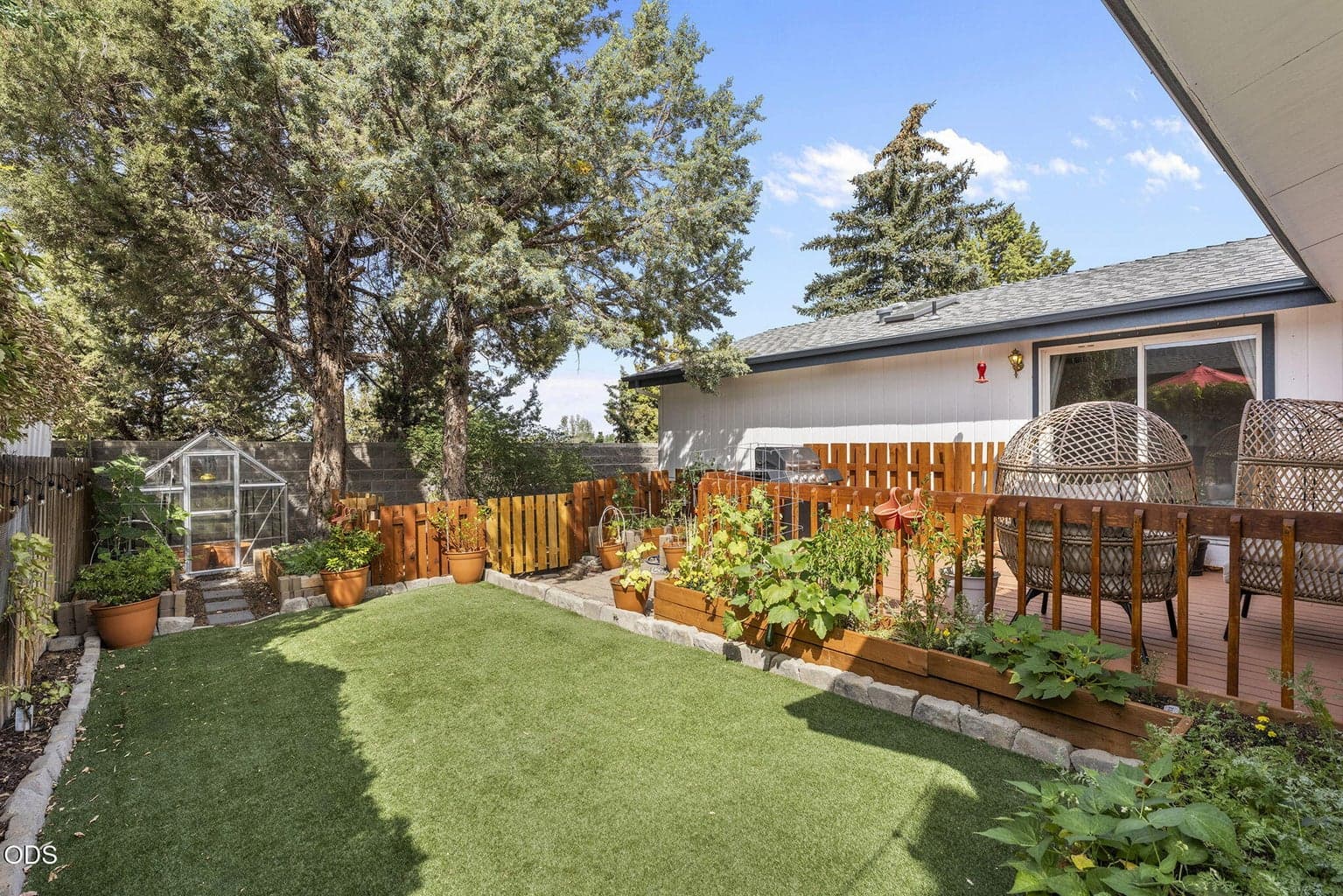 Photo of 2600 NE Rosemary Drive 22 of 27