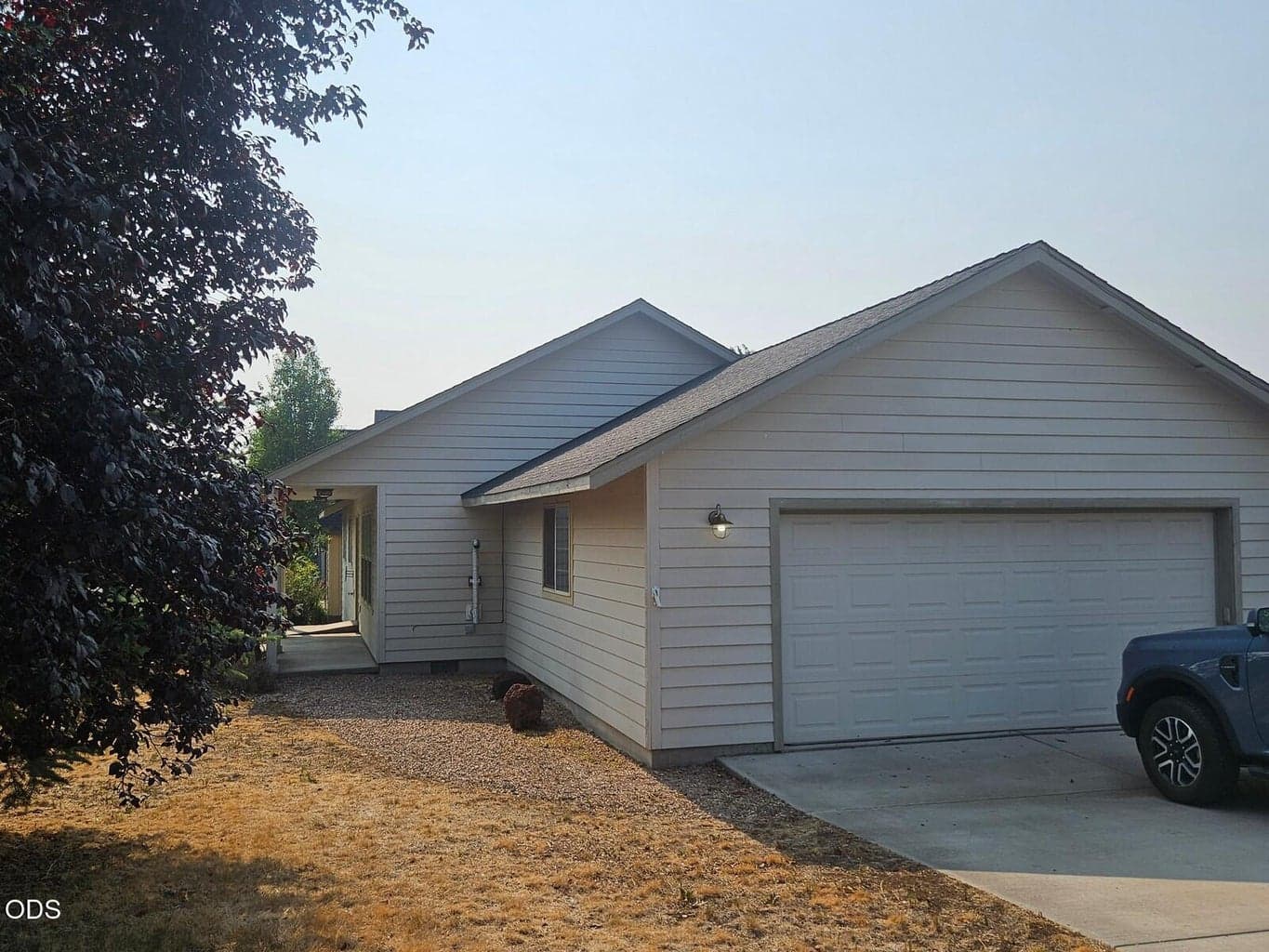 Photo of 825 NW Poplar Place 2 of 22