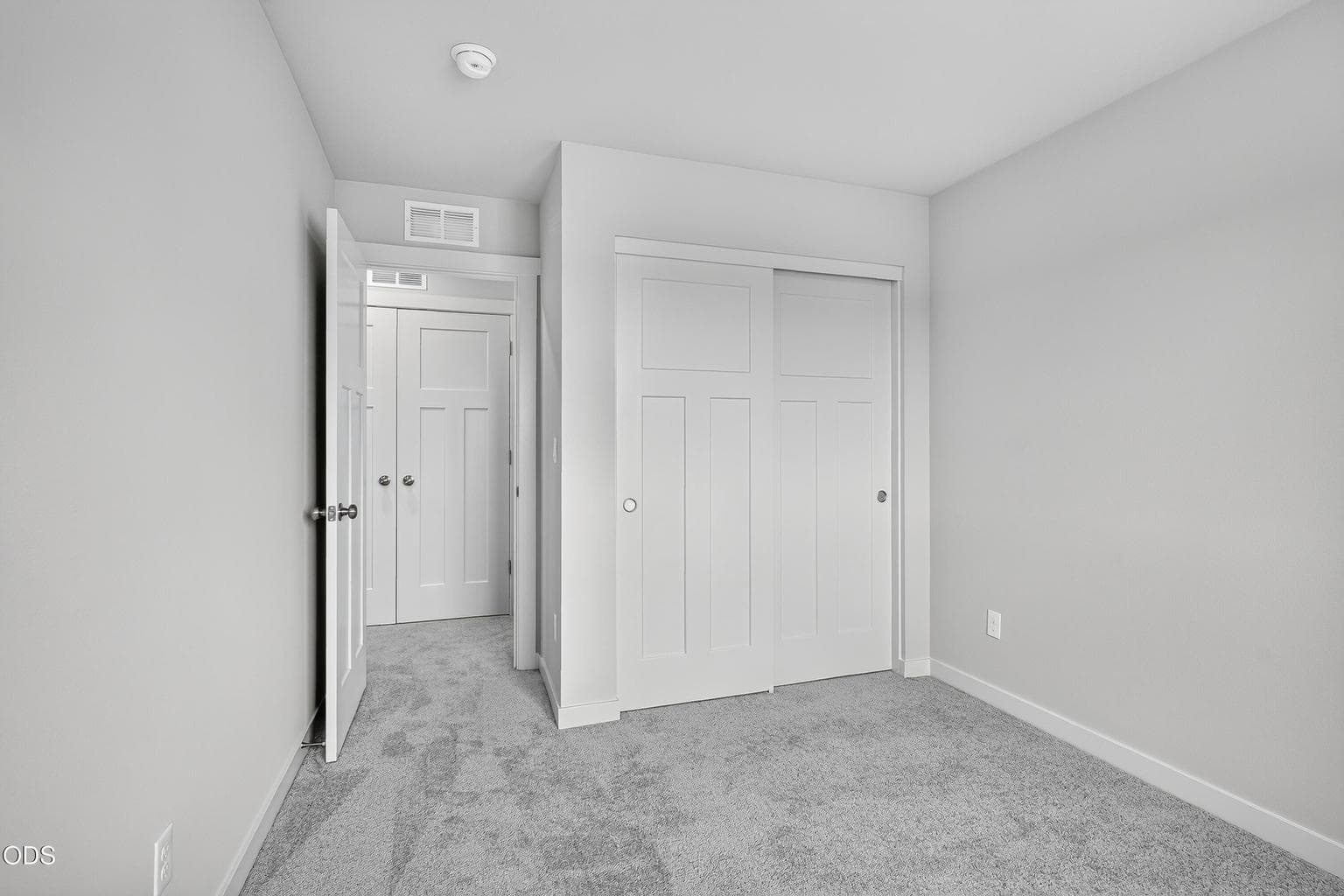 Photo of 705 NW Walnut Avenue 18 of 31