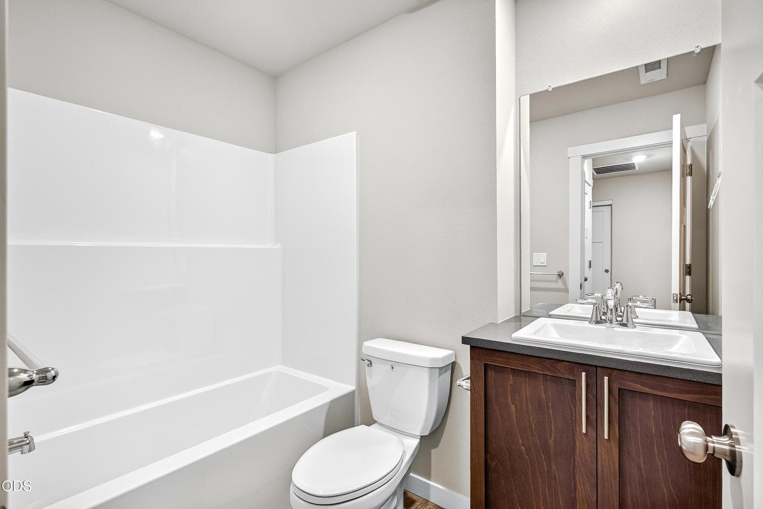 Photo of 705 NW Walnut Avenue 22 of 31