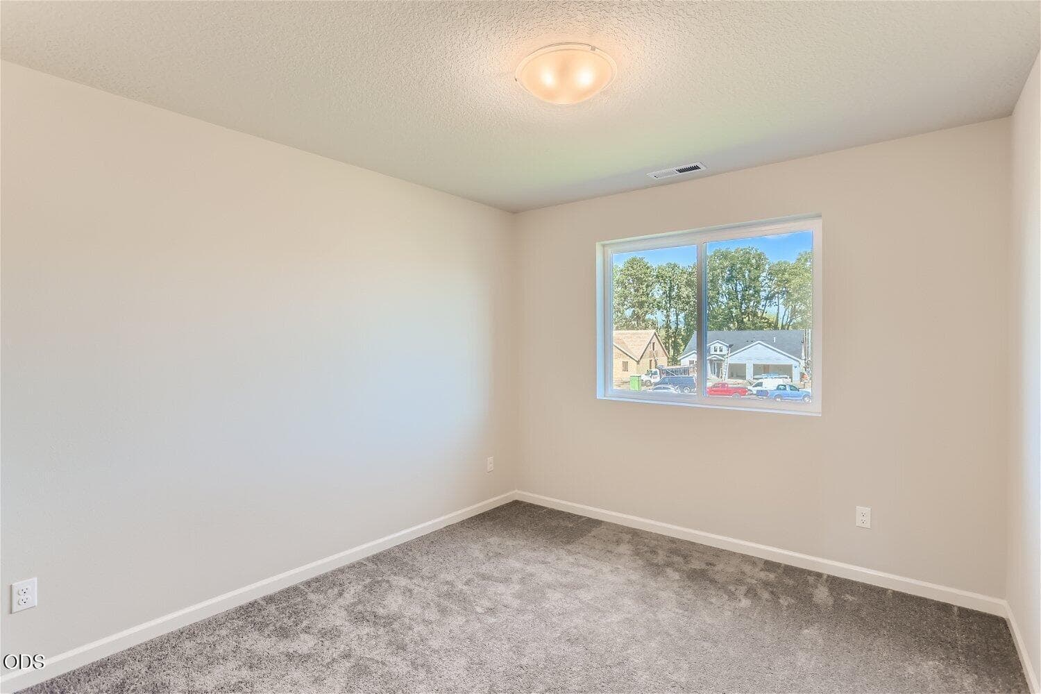 Photo of 63110 NE Henningsen Pl 15 of 18