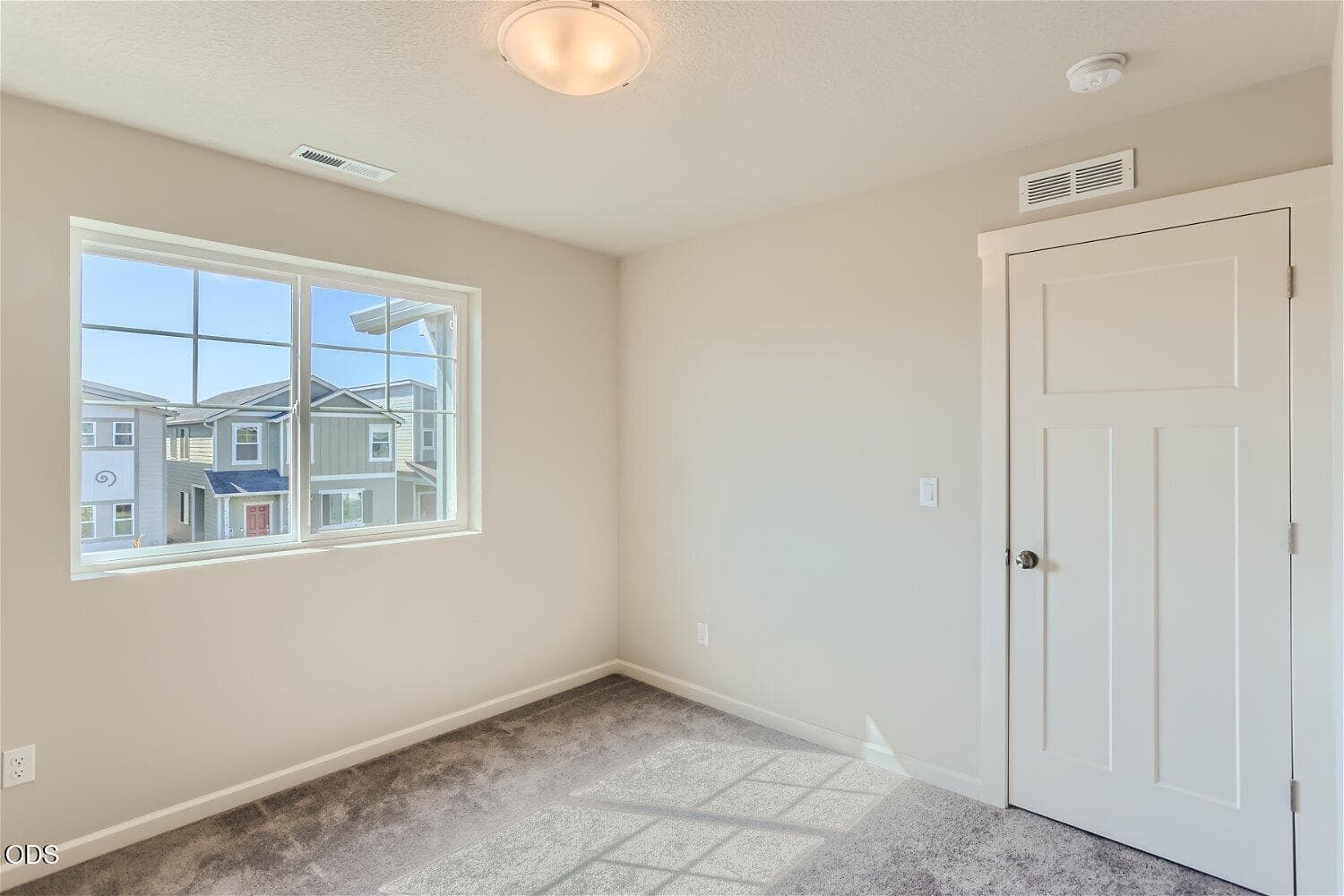 Photo of 63110 NE Henningsen Pl 18 of 18