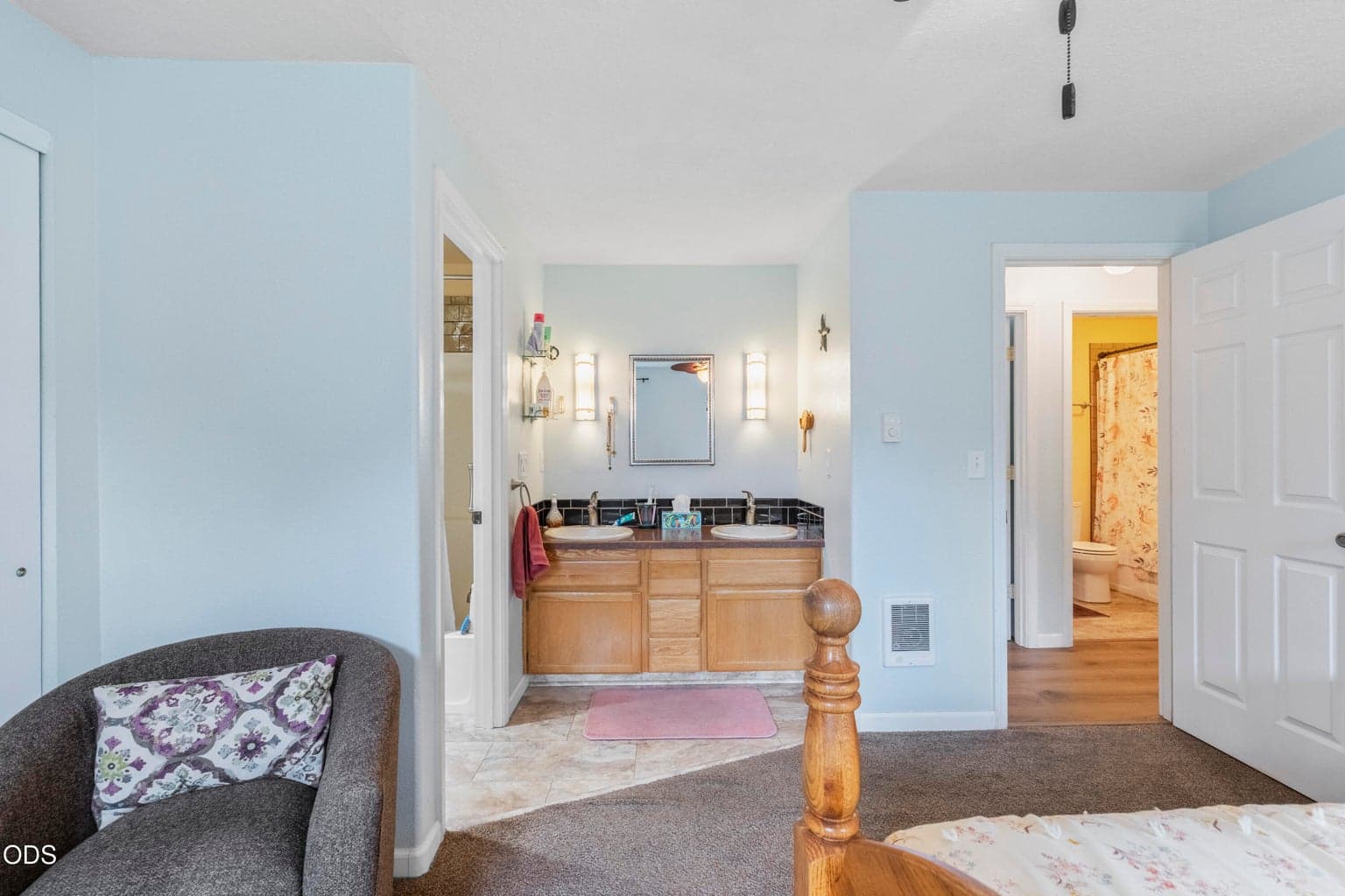 Photo of 2942 SW Quartz Avenue 13 of 29
