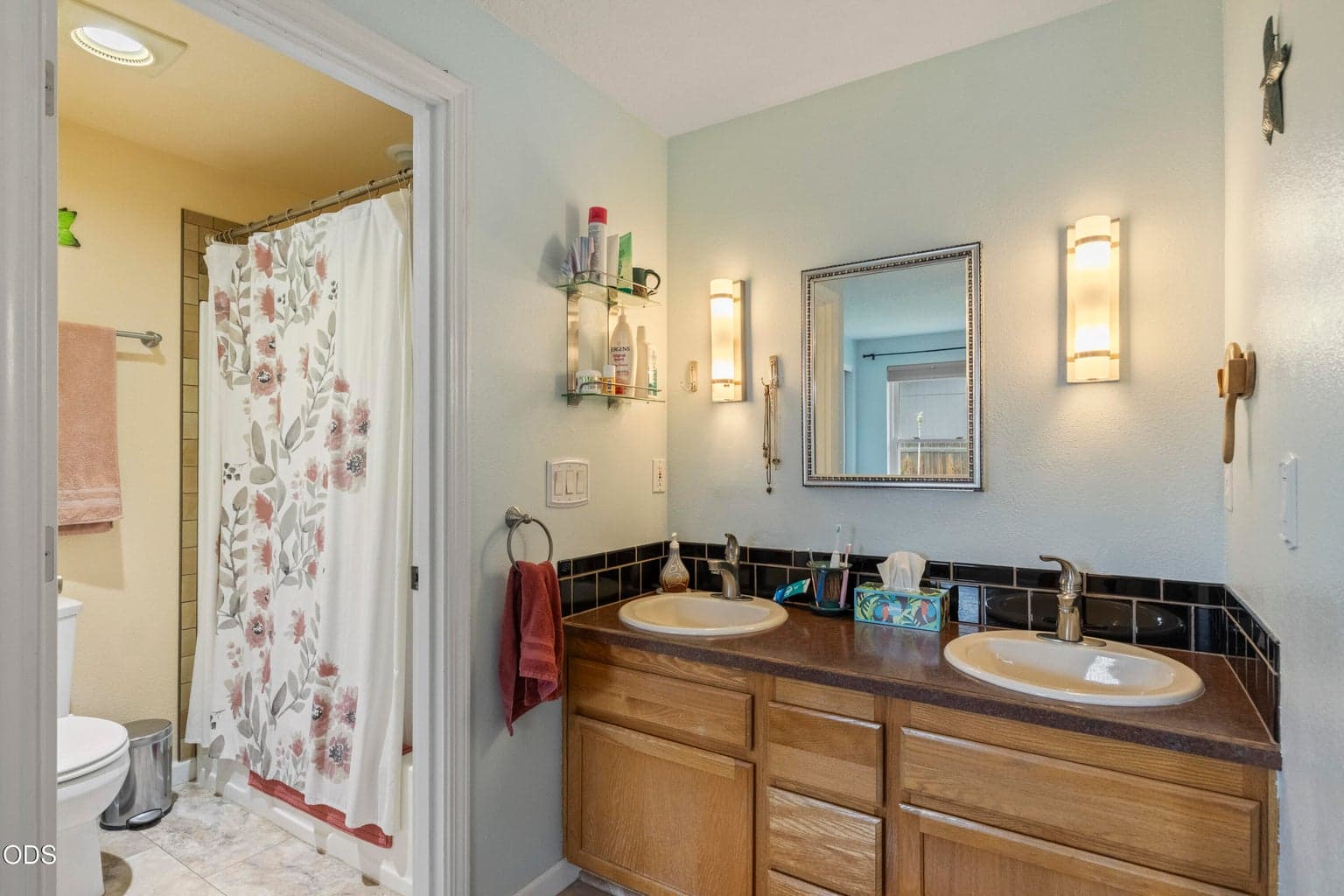 Photo of 2942 SW Quartz Avenue 14 of 29