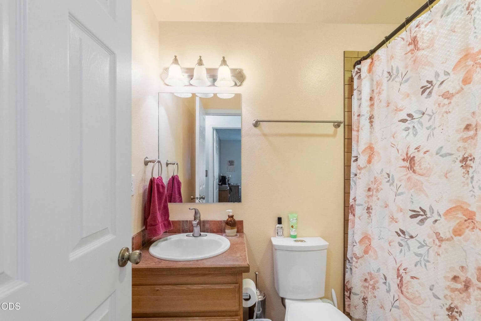 Photo of 2942 SW Quartz Avenue 17 of 29