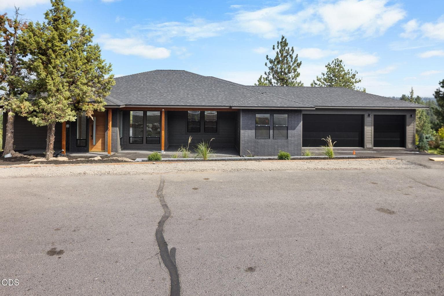Photo of 3335 Fairway Heights Drive 3 of 46