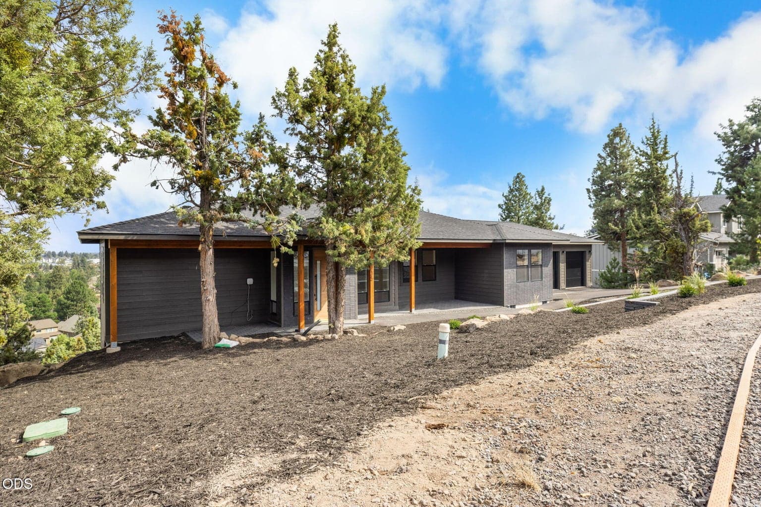 Photo of 3335 Fairway Heights Drive 4 of 46