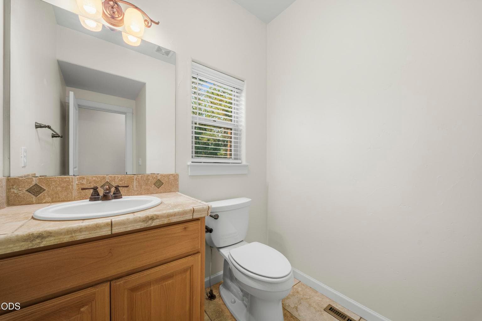 Photo of 17040 Kasserman Drive 15 of 42