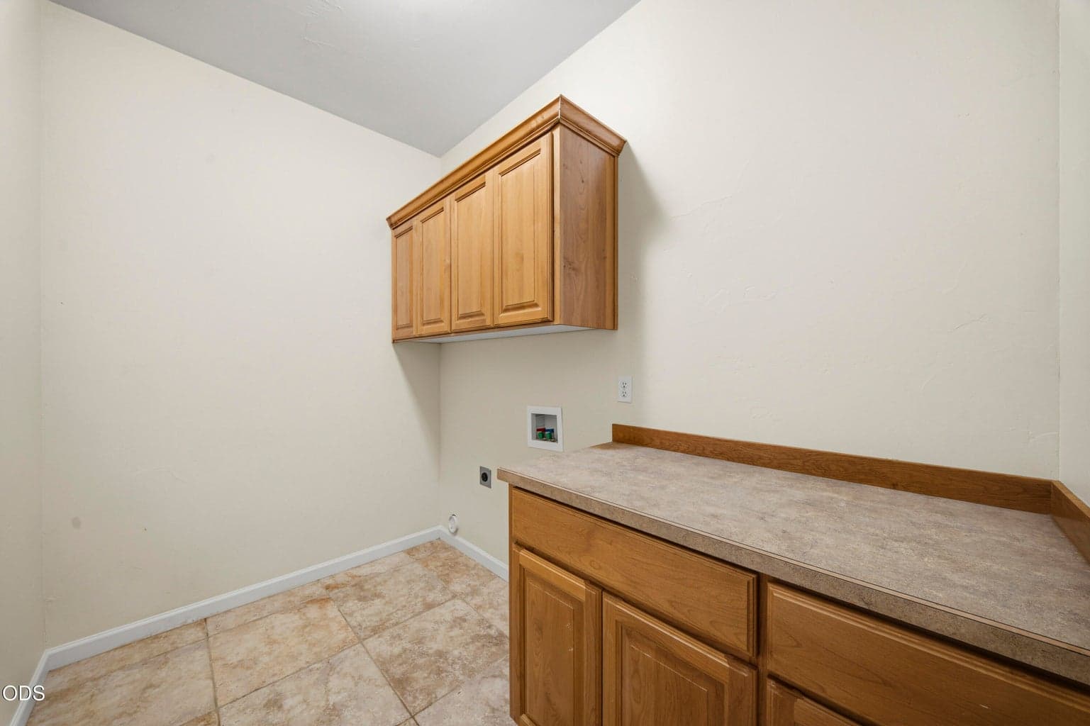 Second (2nd) laundry room upstairs!