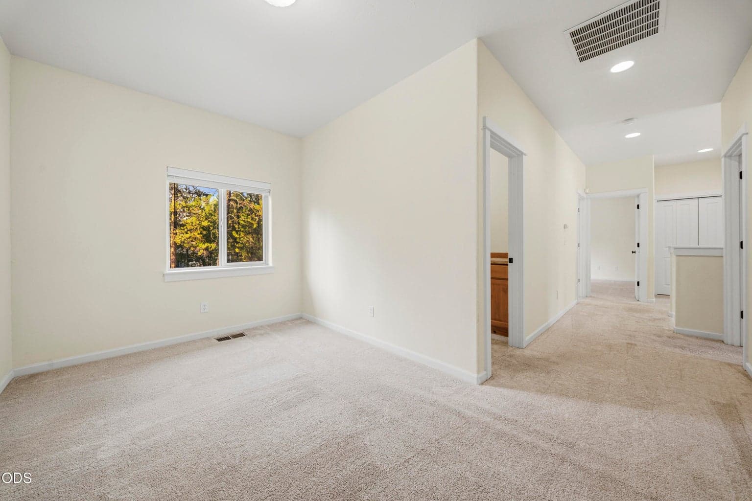 Large sitting area upstairs