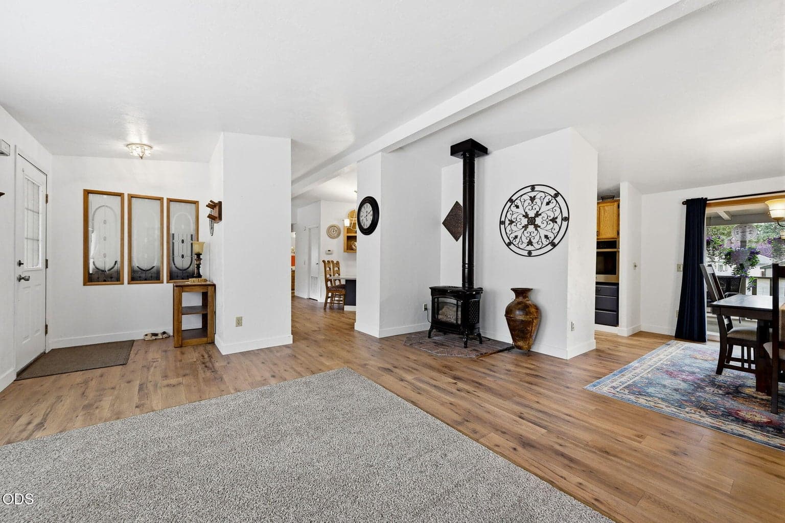 Photo of 61171 Chuckanut Drive 4 of 38