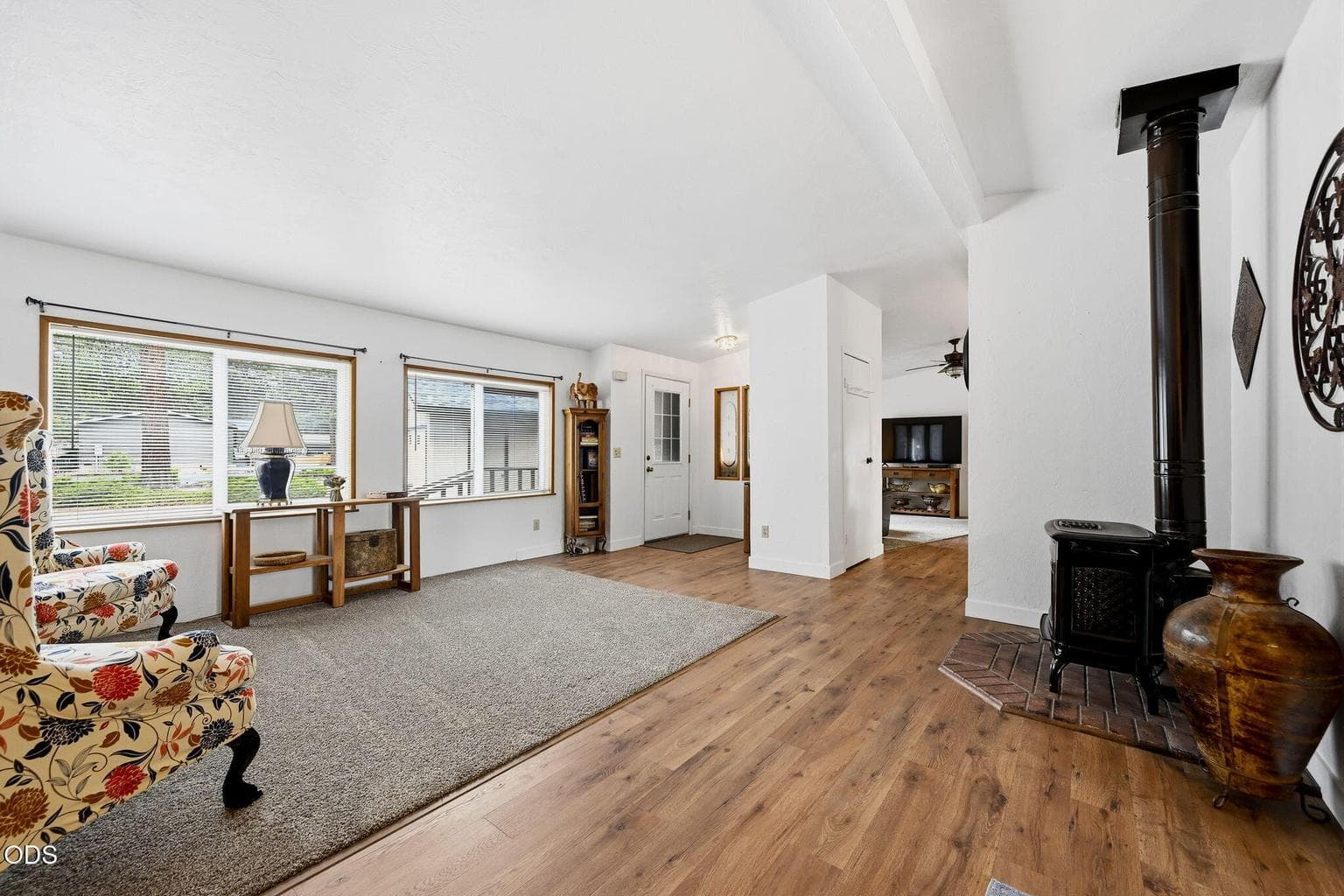 Photo of 61171 Chuckanut Drive 5 of 38
