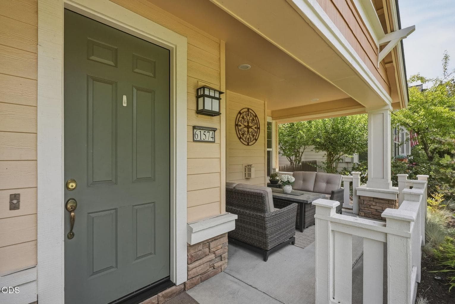 Photo of 61574 Devils Lake Drive 2 of 41