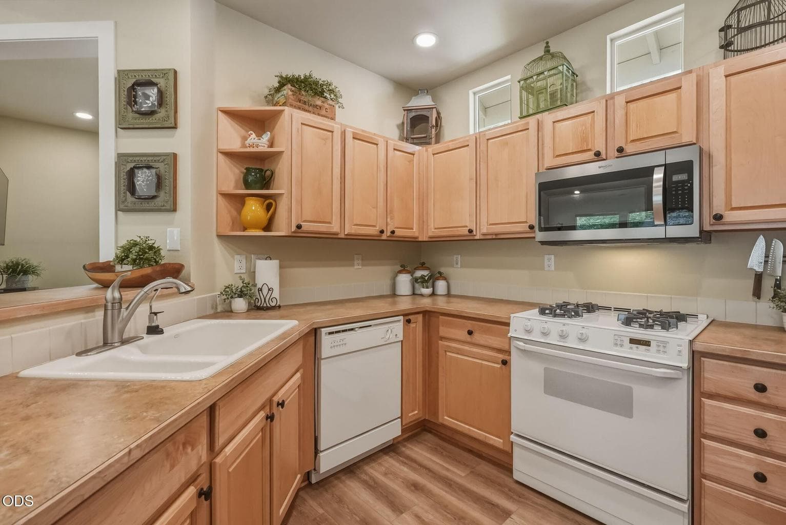 Photo of 61574 Devils Lake Drive 12 of 41