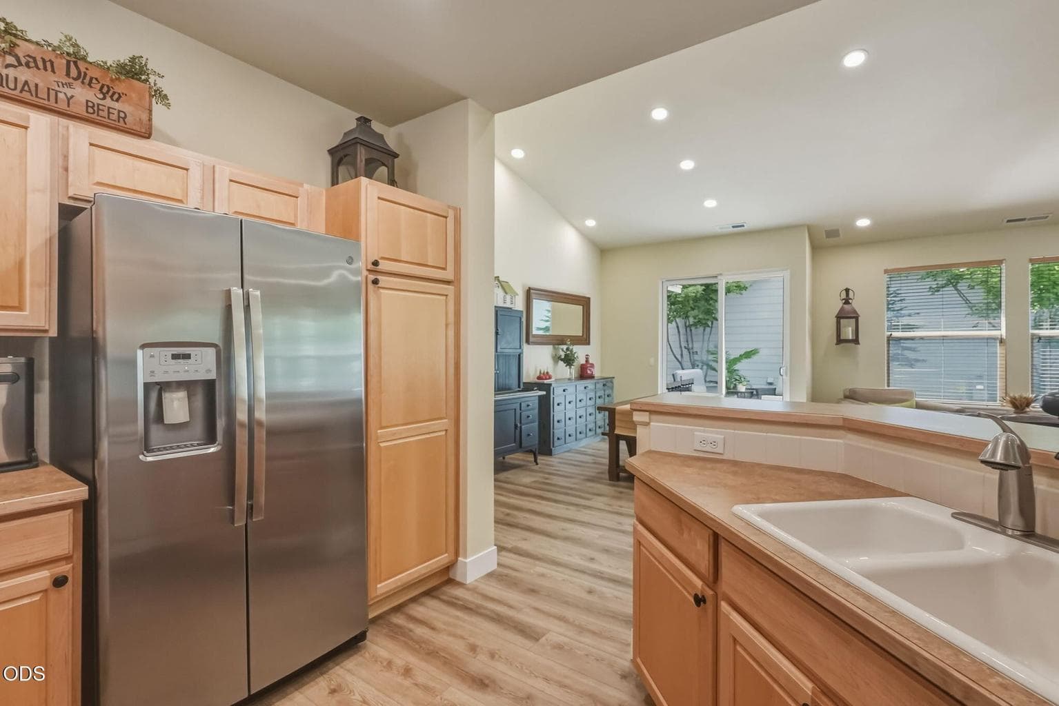 Photo of 61574 Devils Lake Drive 14 of 41