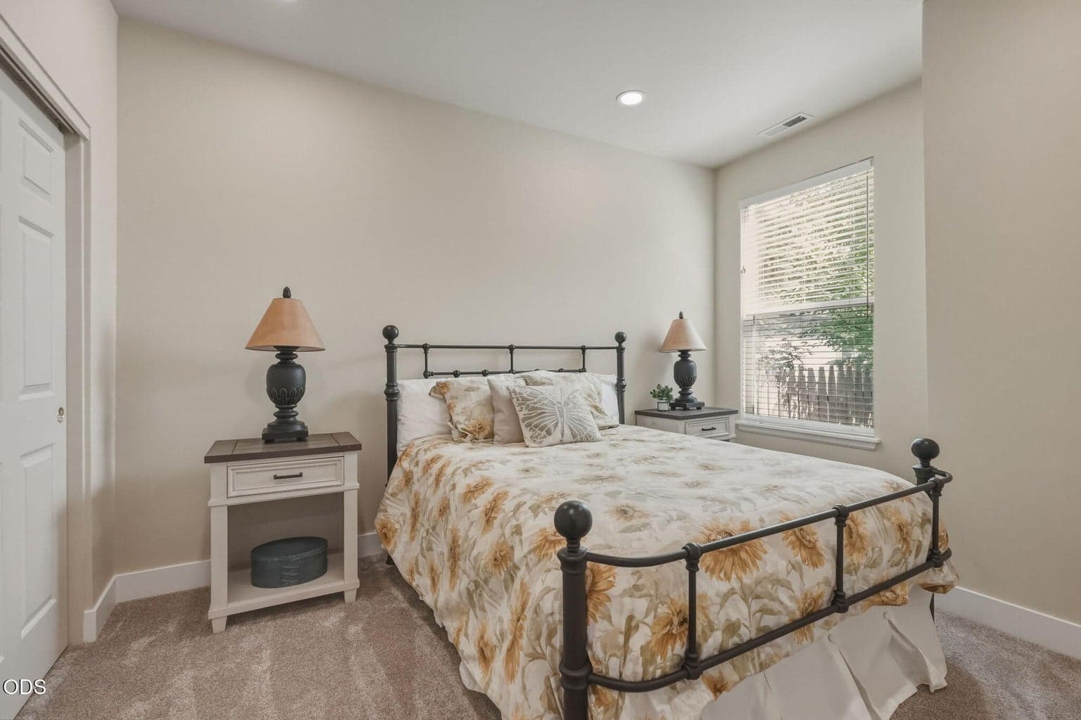 Photo of 61574 Devils Lake Drive 21 of 41