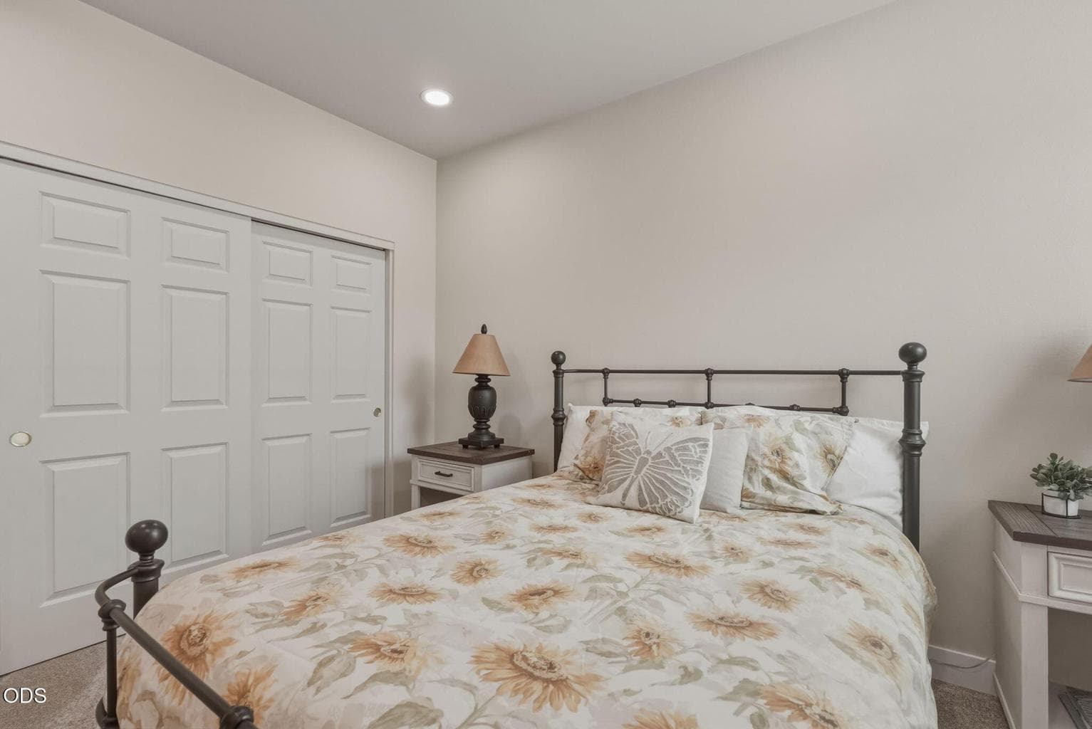 Photo of 61574 Devils Lake Drive 22 of 41