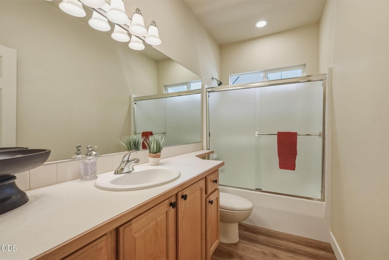 Photo of 61574 Devils Lake Drive 23 of 41
