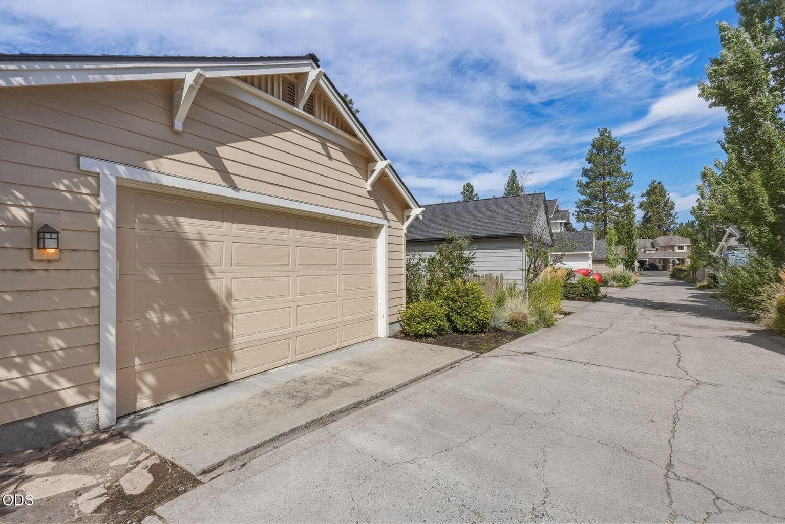 Photo of 61574 Devils Lake Drive 28 of 41