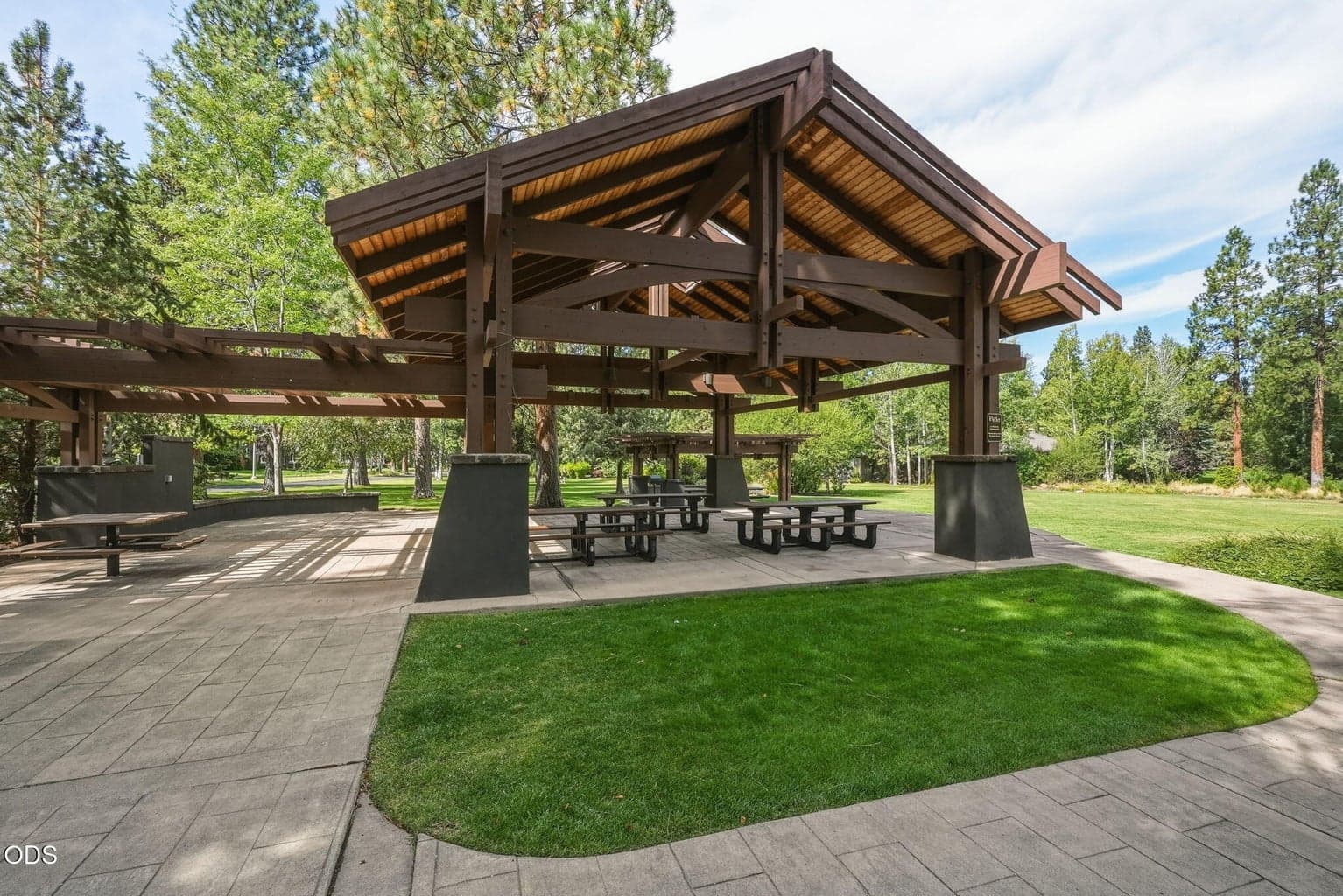 Photo of 61574 Devils Lake Drive 34 of 41
