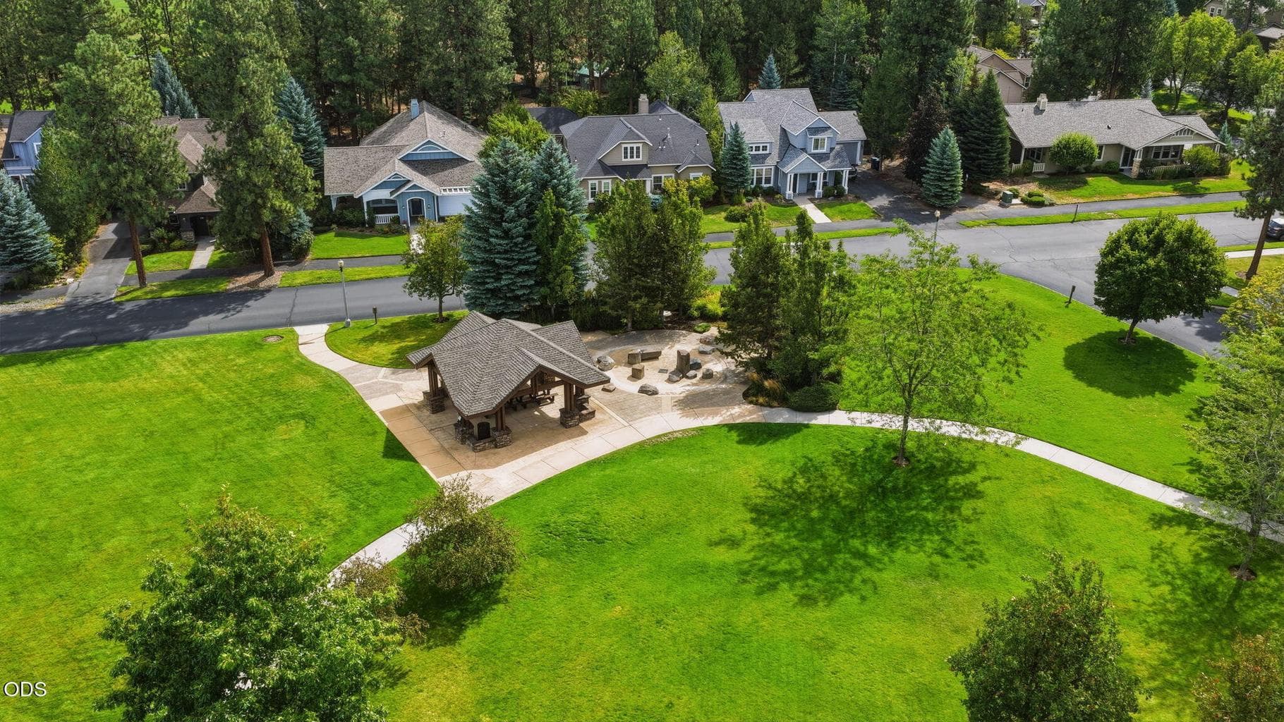 Photo of 61574 Devils Lake Drive 33 of 41