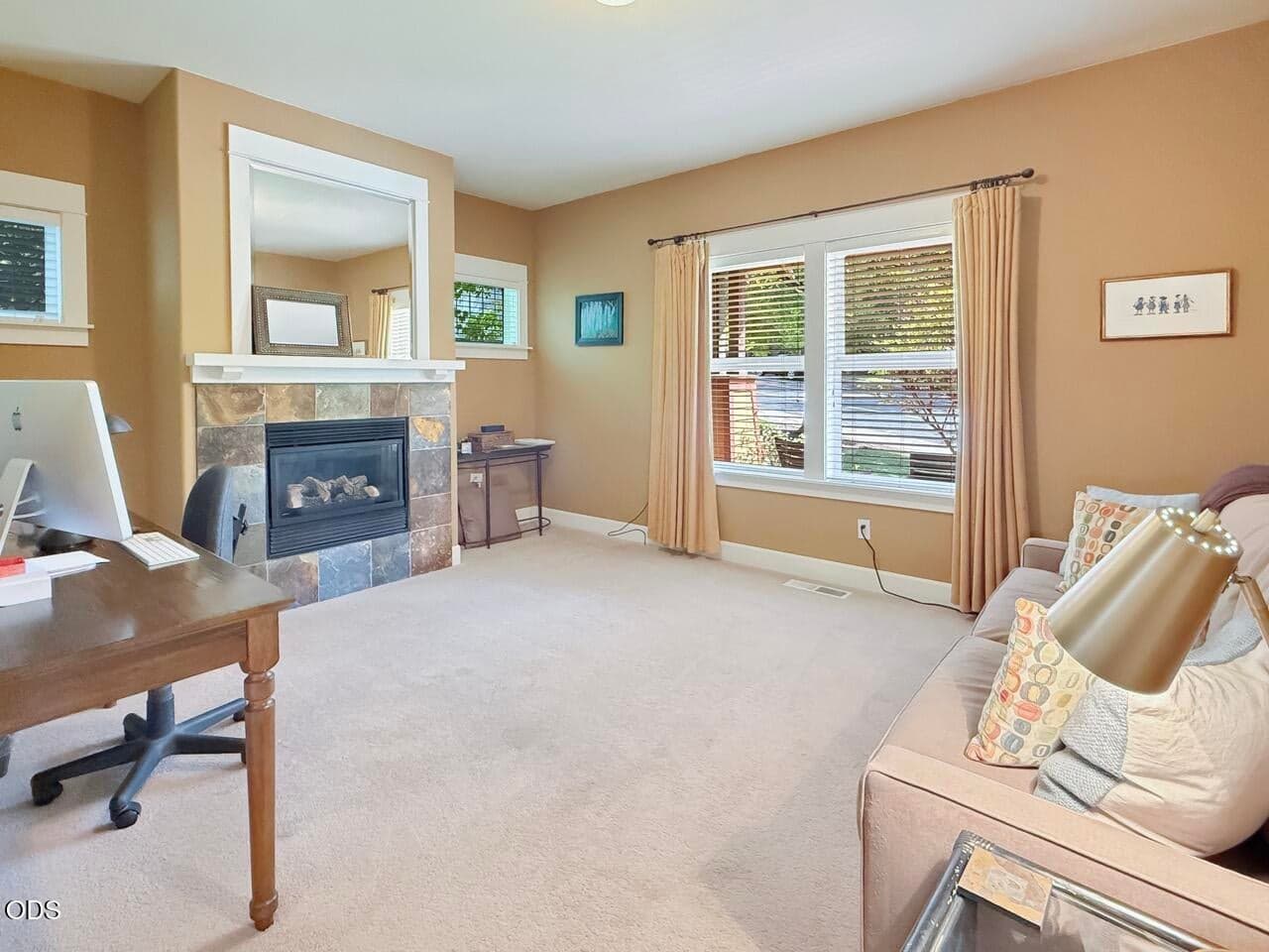 Photo of 2331 NW Awbrey Road 15 of 42