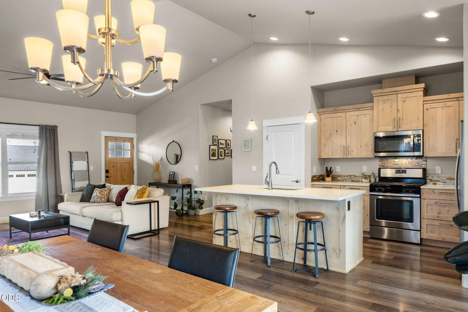 Photo of 63848 Hunters Circle 3 of 29