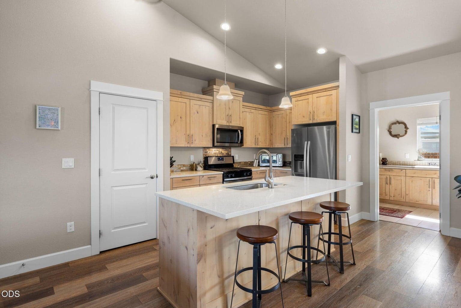 Photo of 63848 Hunters Circle 4 of 29