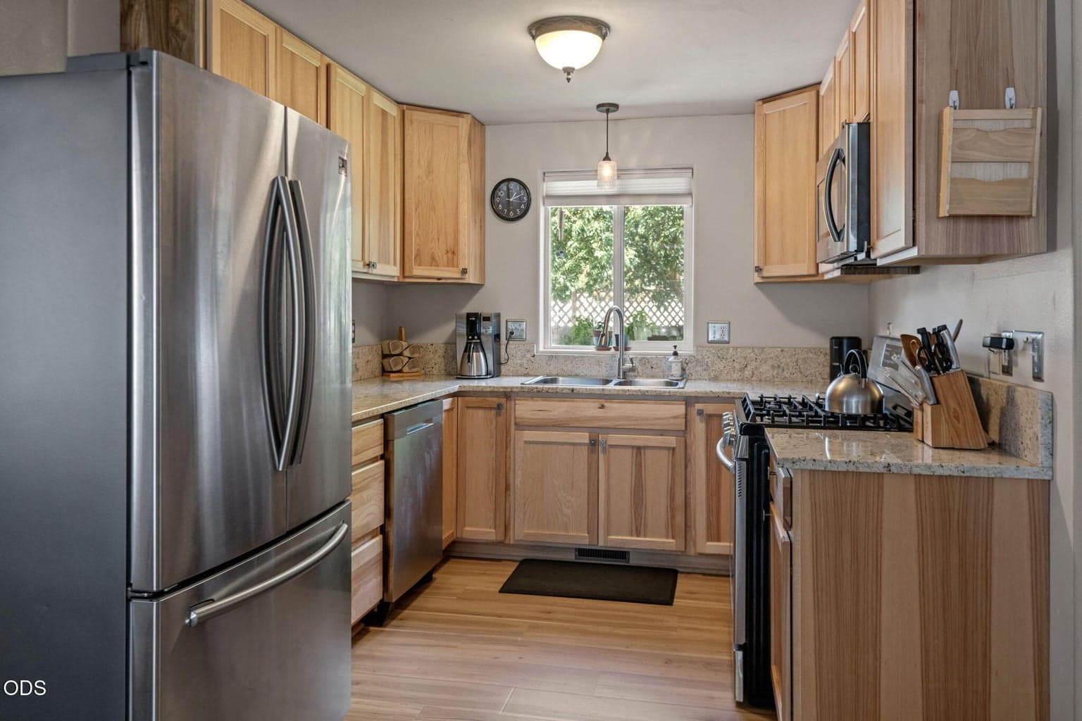 Photo of 3242 Woodbury Court 3 of 19