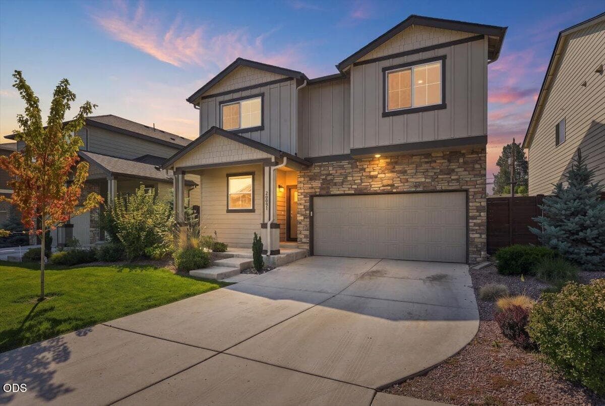 20621 Gemstone Avenue