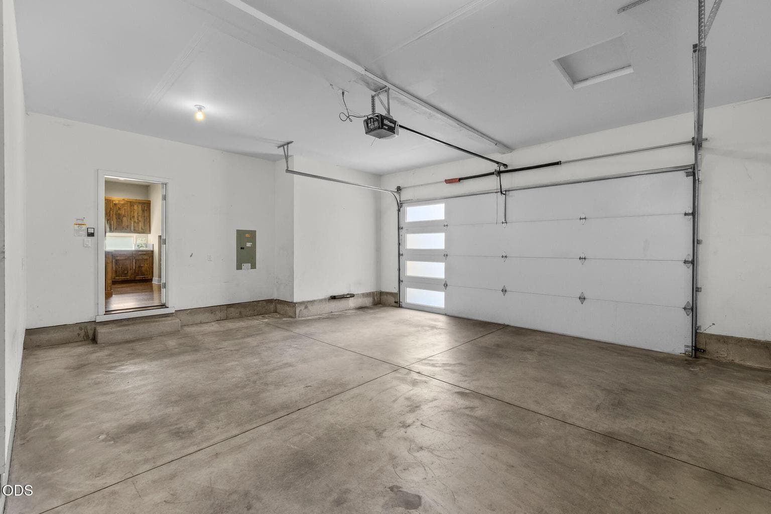 Photo of 2337 NW Debron Lane 30 of 39