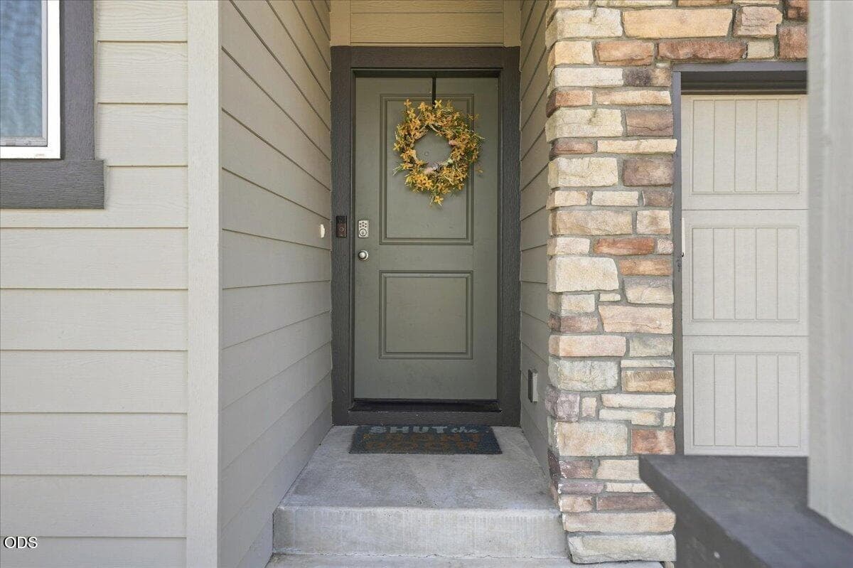 Photo of 20621 Gemstone Avenue 2 of 45