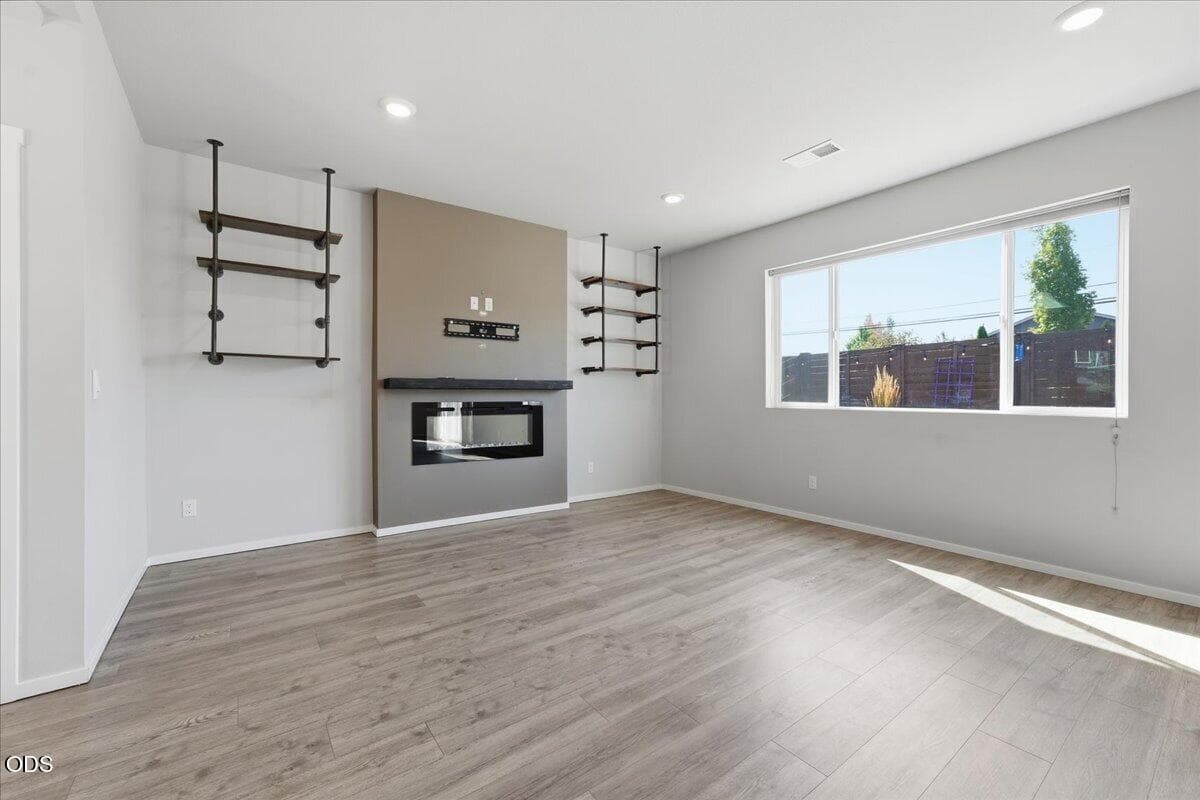 Photo of 20621 SE Gemstone Avenue 9 of 45