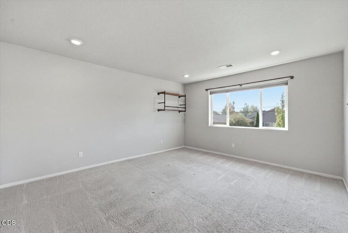 Photo of 20621 SE Gemstone Avenue 18 of 45