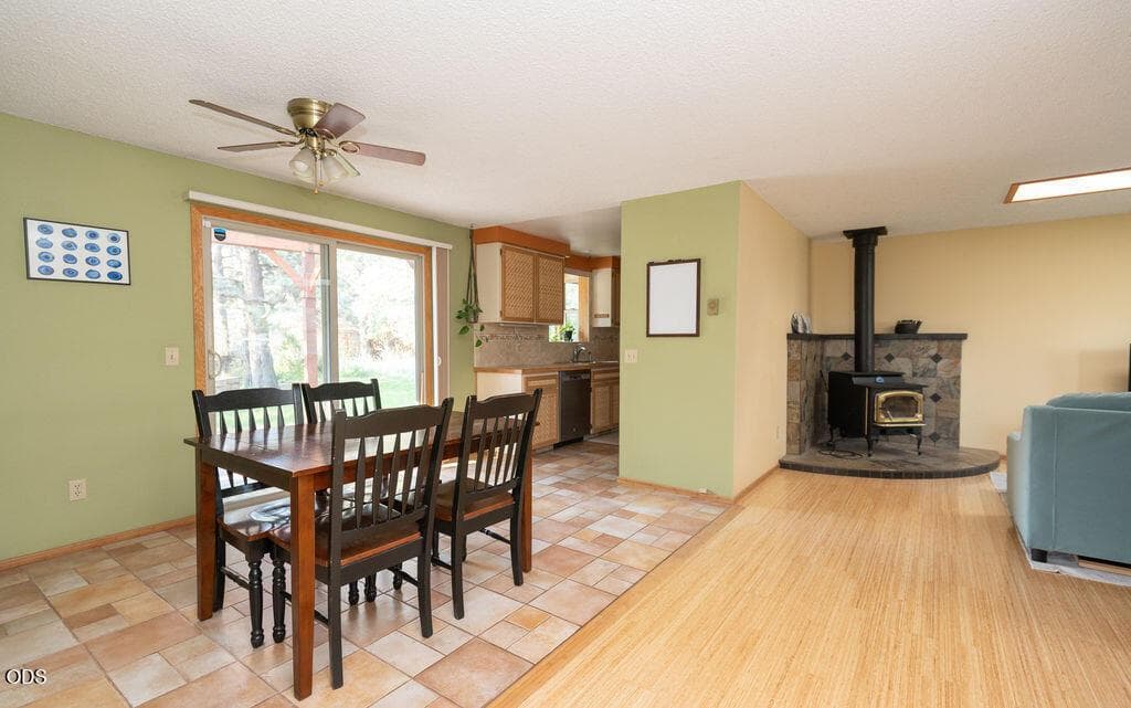 Photo of 20941 Desert Woods Drive 4 of 33
