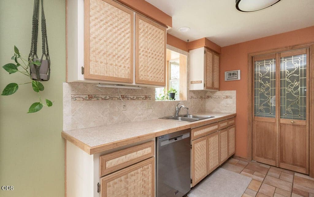 Photo of 20941 Desert Woods Drive 5 of 33